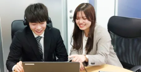 テレ・マーカーグループの社員